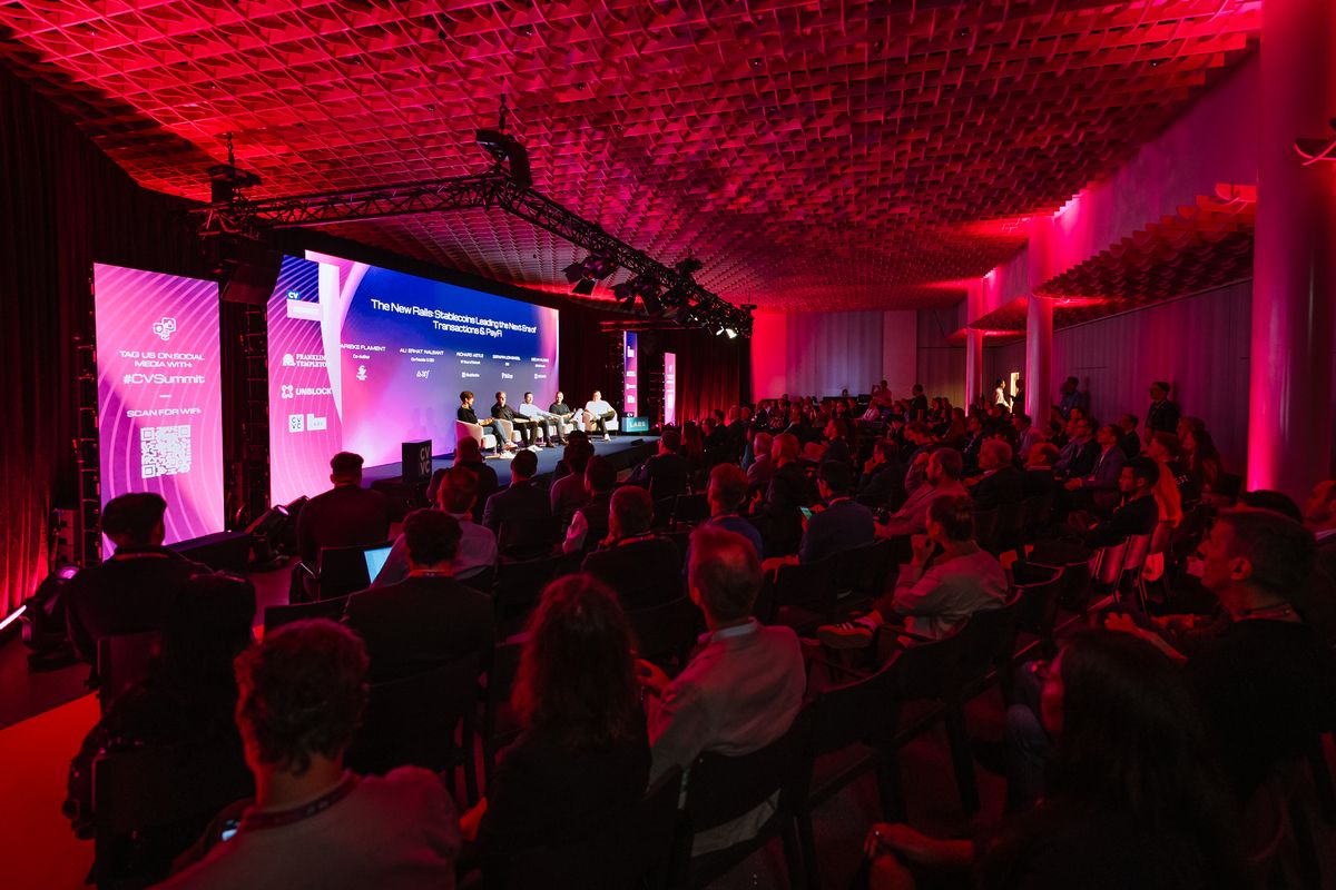 CVSummit25_MainStage_2.jpg